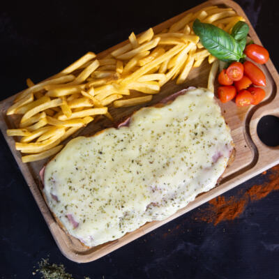 Milanesa de Ternera XL a la Napolitana C/ Papas Fritas